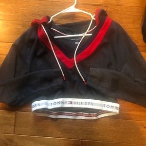 Tommy Hilfiger cropped sweatshirt